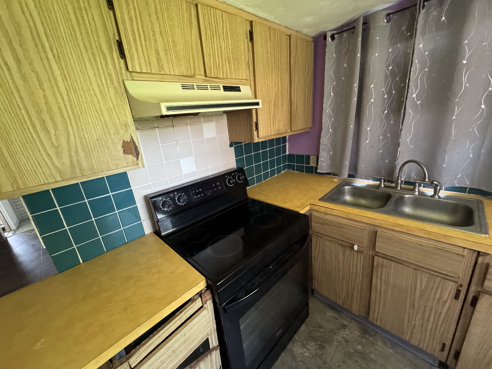 711 Montreville Ave — Photo 16