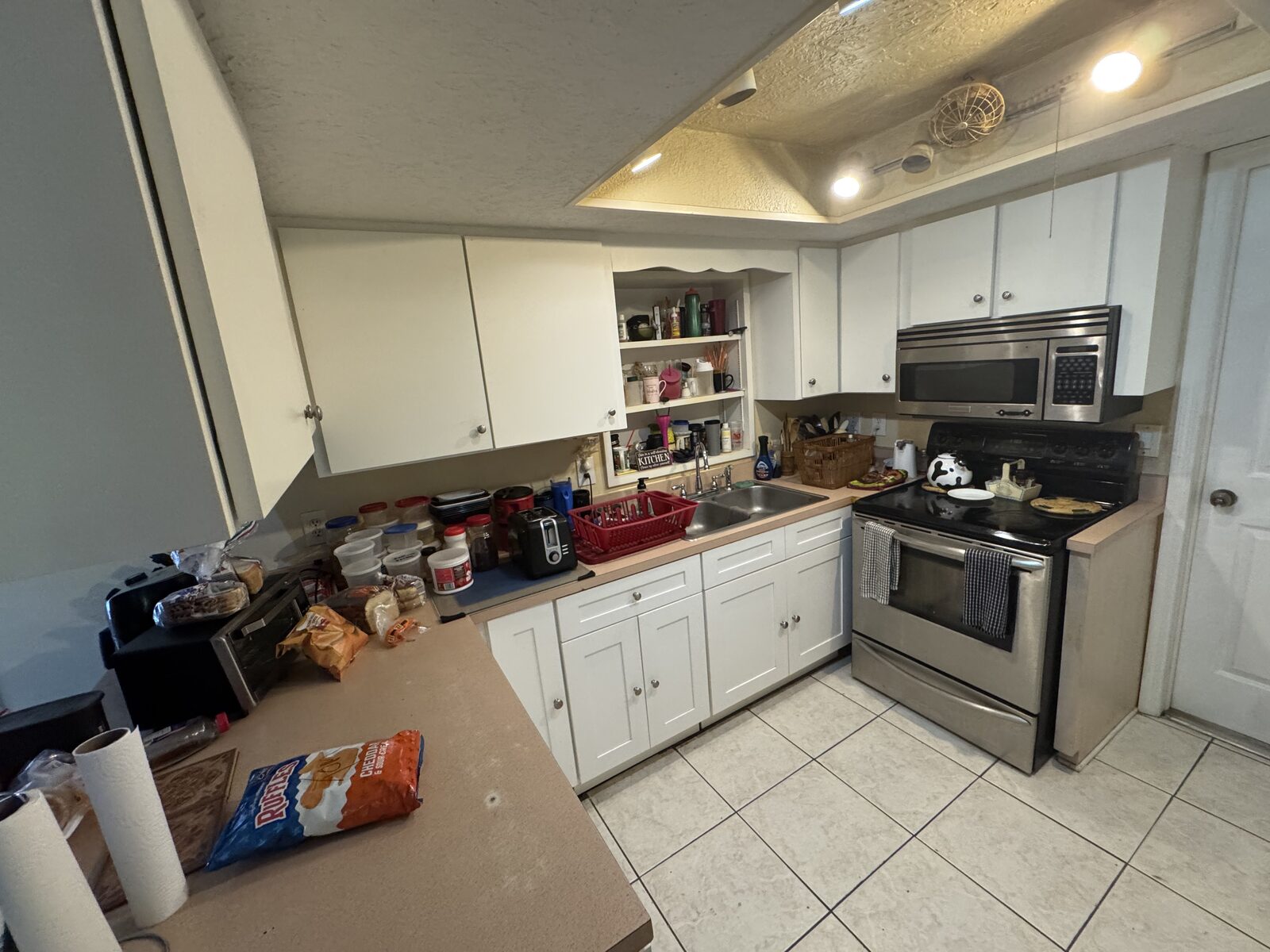 321 Monroe Pl — Photo 7