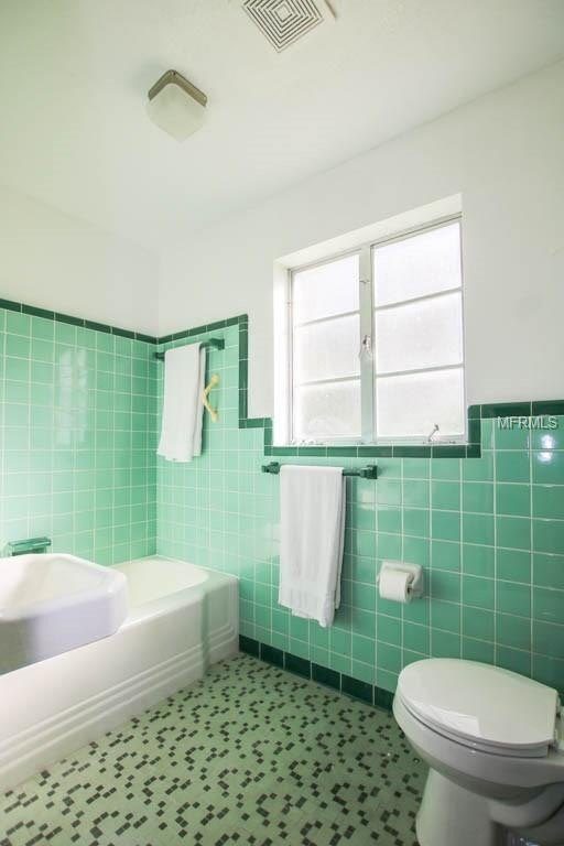 243 N Wales Dr — Photo 10