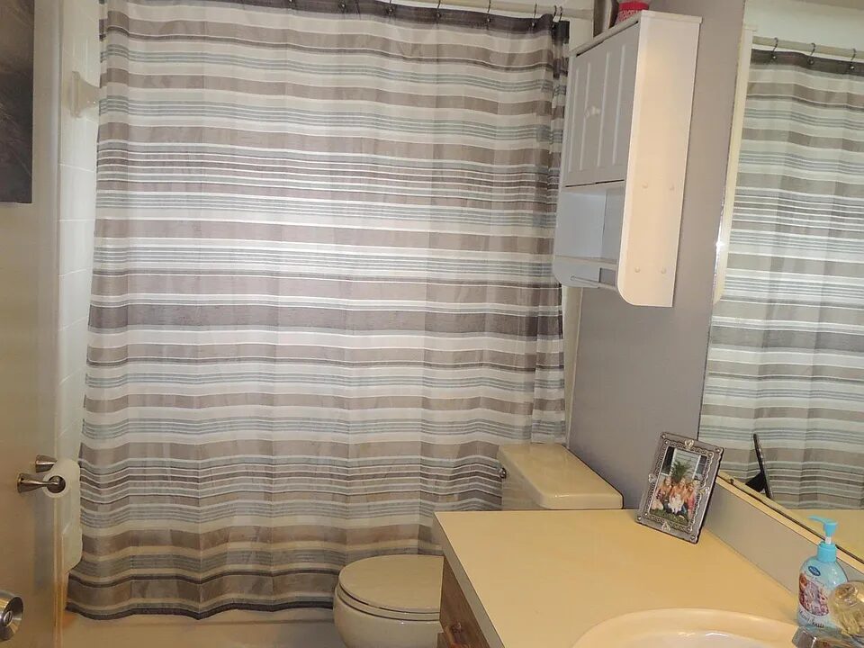 2943 Foxcroft Ln — Photo 16