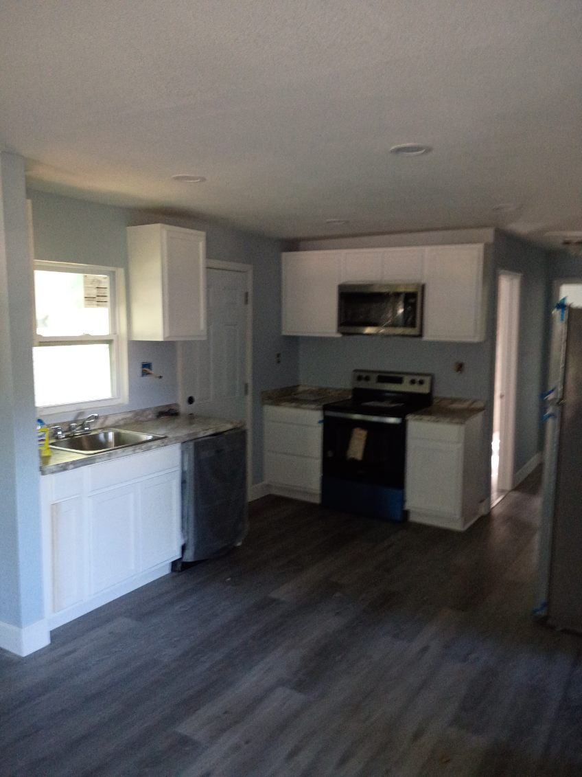 607 Raleigh St — Photo 8