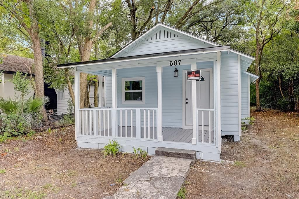607 Raleigh St — Photo 3