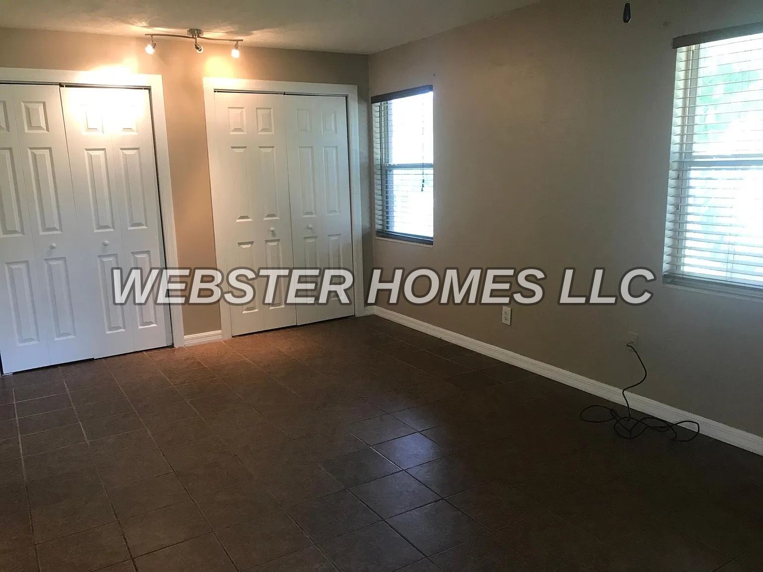 1017 E Howry Ave — Photo 11