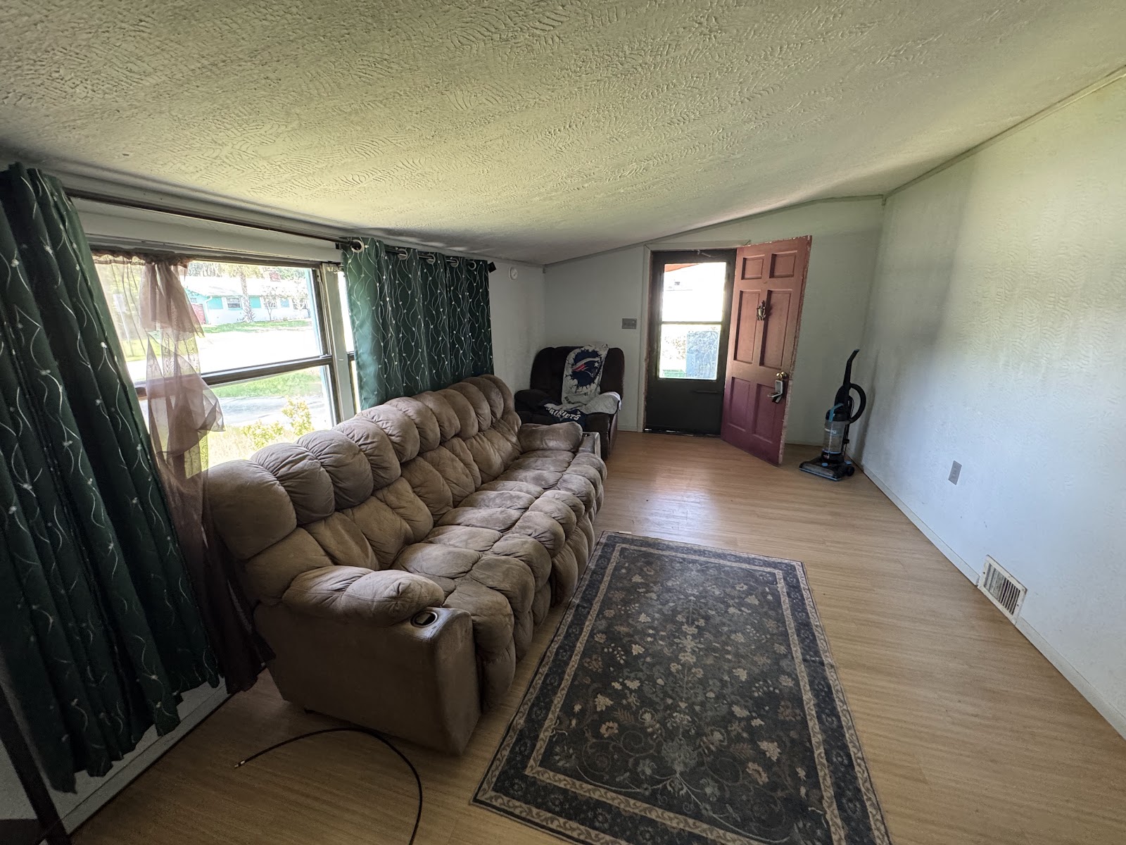711 Montreville Ave — Photo 11