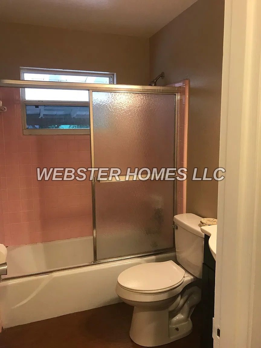 1017 E Howry Ave — Photo 6