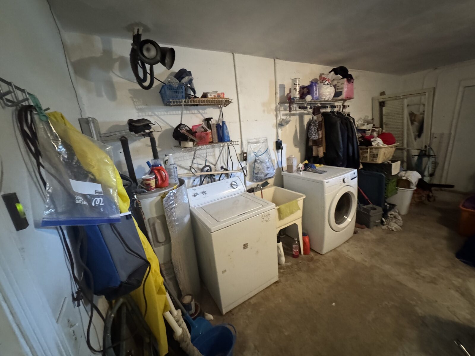 321 Monroe Pl — Photo 6
